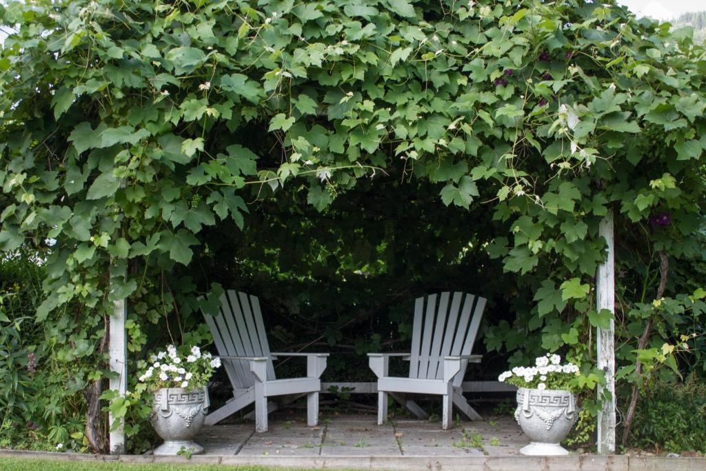 Genelle House B&B Guest House Exterior foto